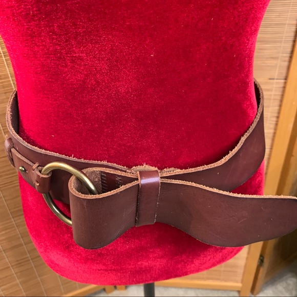 Leather Belt with Brass Tone Buckle Size M - Picture 4 of 15